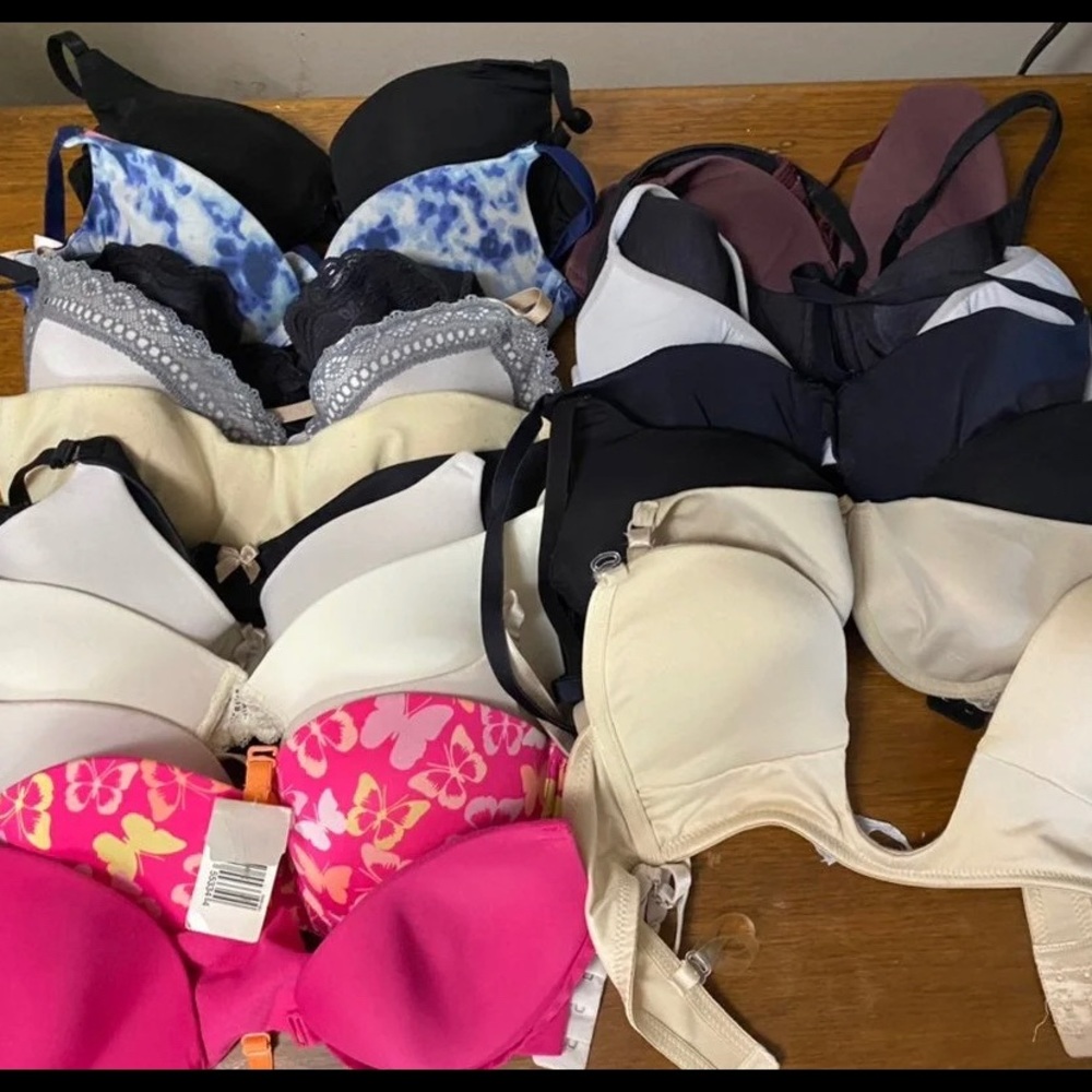 Bundle of 18 bra ( 32 to 36 B )